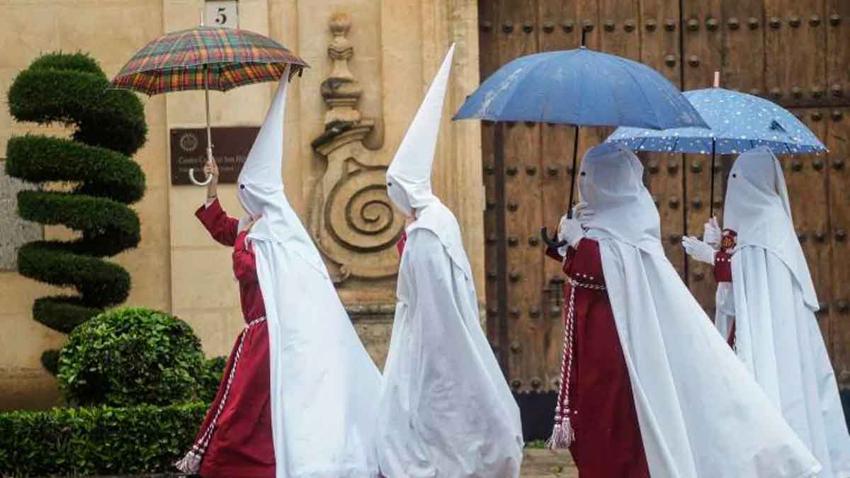 Los meteorólogos pronostican una Semana Santa más lluviosa de lo habitual en Andalucía: estás son las previsiones actualizadas.