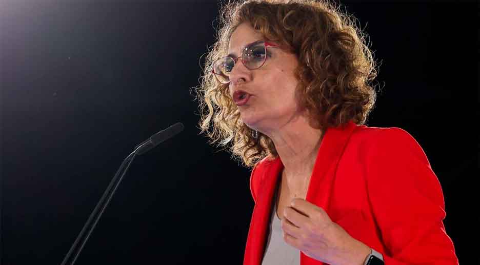 María Jesús Montero la ministra de Hacienda alerta en una comparecencia sobre la obligación de declarar la Renta para conservar el Ingreso Mínimo Vital