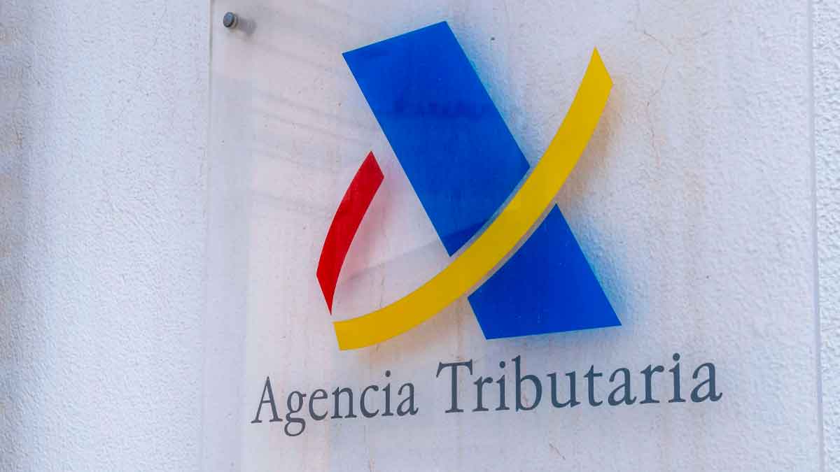 Logo Agencia Tributaria sanciones propietarios varias viviendas vacías