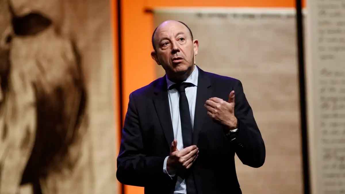 Gonzalo Bernardos durante una intervención pública sobre el mercado inmobiliario y la evolución del precio de la vivienda en España