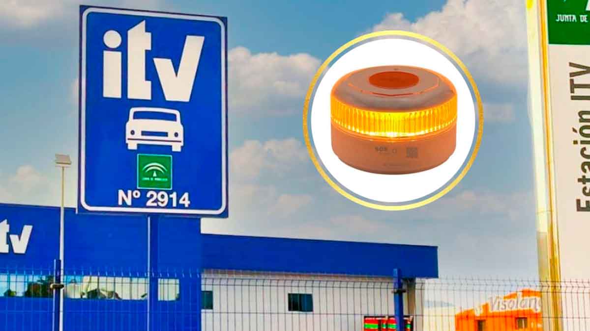 Cartel de una estación de ITV junto a una baliza V-16 obligatoria para los conductores en 2026
