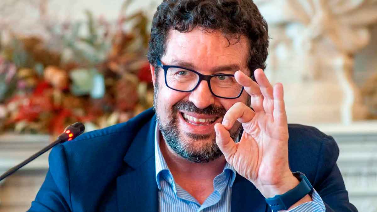 El Secretario de Estado de Trabajo, Joaquín Pérez Rey, en comparecencia pública sobre la subida del salario mínimo en España en 2026