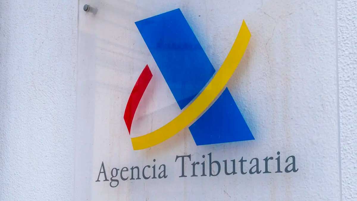 Logo de la Agencia Tributaria en España relacionado con la campaña de la Renta y novedades fiscales 2026