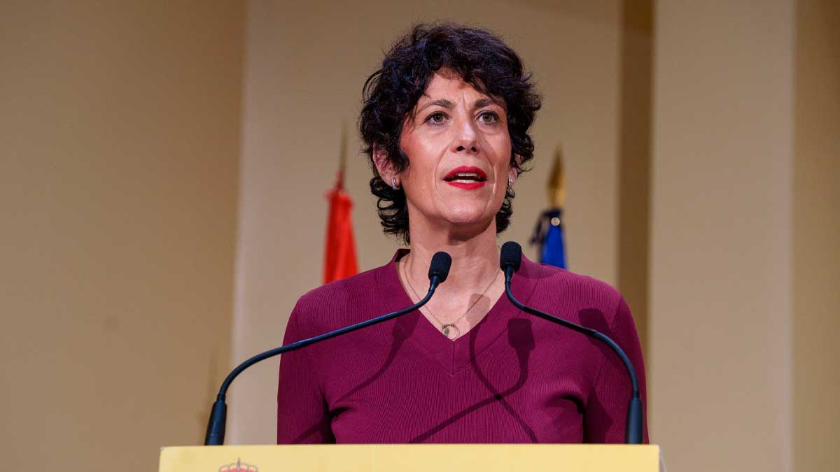 Ministra en rueda de prensa sobre datos de pensiones de la Seguridad Social en abril de 2026
