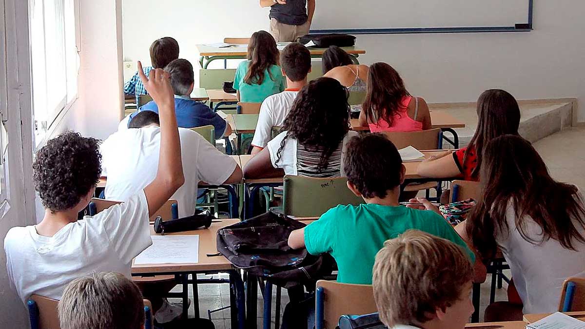 Alumnos de eso en aula durante pruebas de diagnóstico en Andalucía