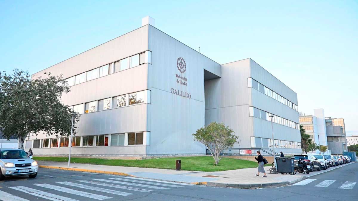 Edificio Galileo de la Universidad de Huelva donde se imparte el curso intensivo de español con becas para estudiantes extranjeros