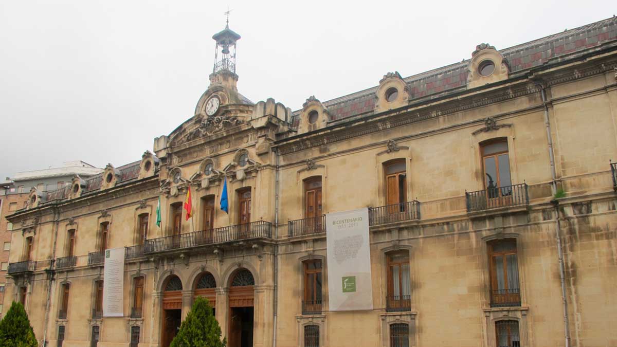 Fachada de la Diputación Provincial de Jaén, organismo responsable de las Ayudas Económicas Familiares 2026