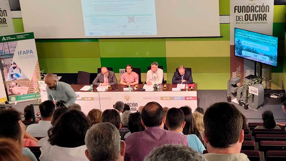 Presentación del IFAPA en Jaén sobre nuevas variedades de olivo resistentes a la verticilosis