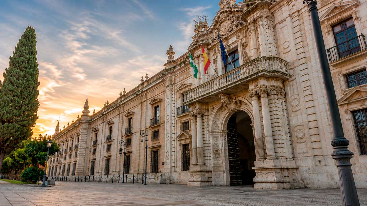 Universidad de Sevilla, afectada por un déficit de 16 millones para pagar nóminas de profesores y personal