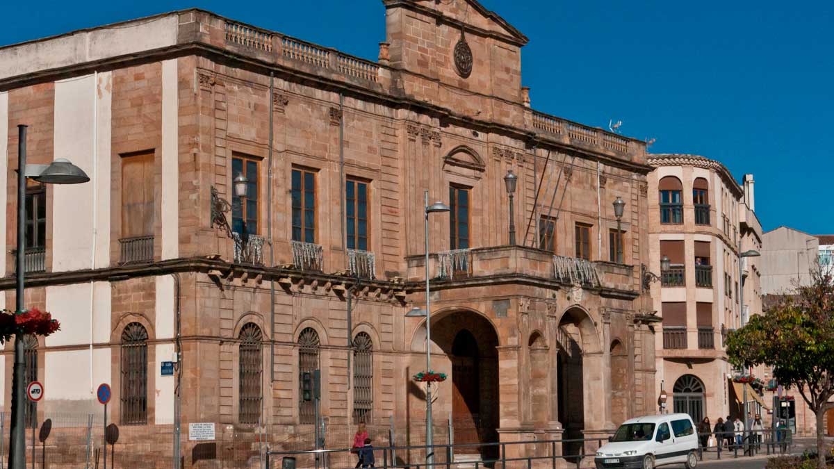 Ayuntamiento de Linares que destinará 250.000 euros a ayudas para empleo y emprendedores