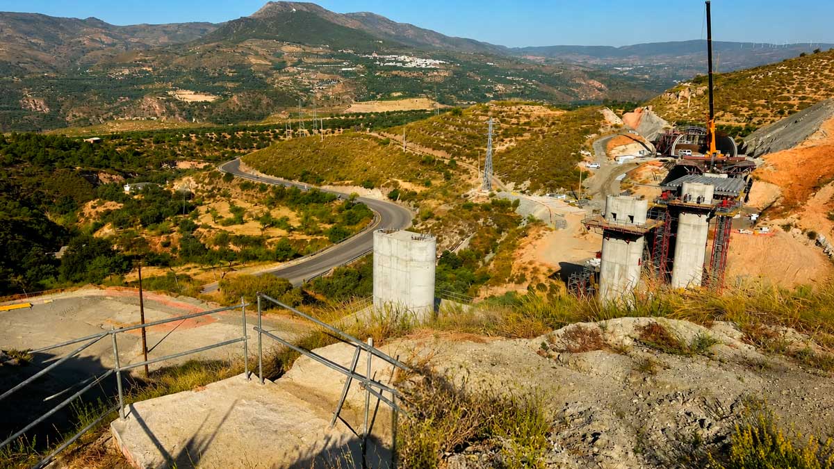 Obras del nuevo acceso a la Alpujarra en Lanjarón superando el 50% de ejecución