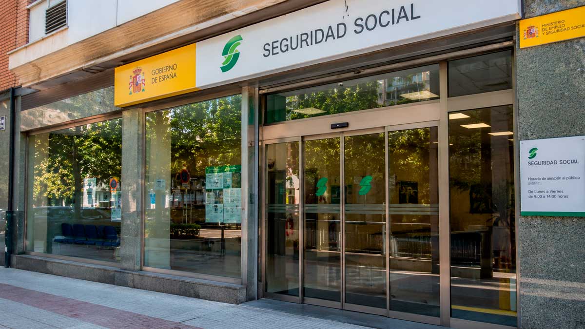 Oficina de la Seguridad Social donde se gestionan solicitudes del Ingreso Mínimo Vital en Andalucía