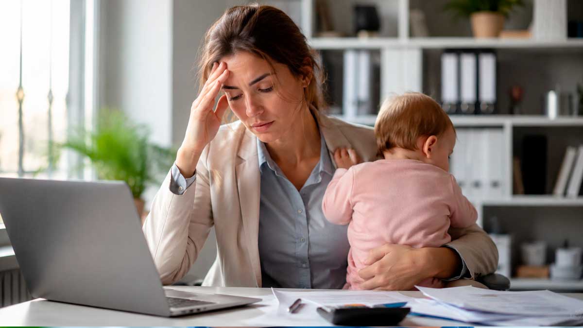Trabajadora con hijos solicita conciliación laboral tras un conflicto por el turno de mañana