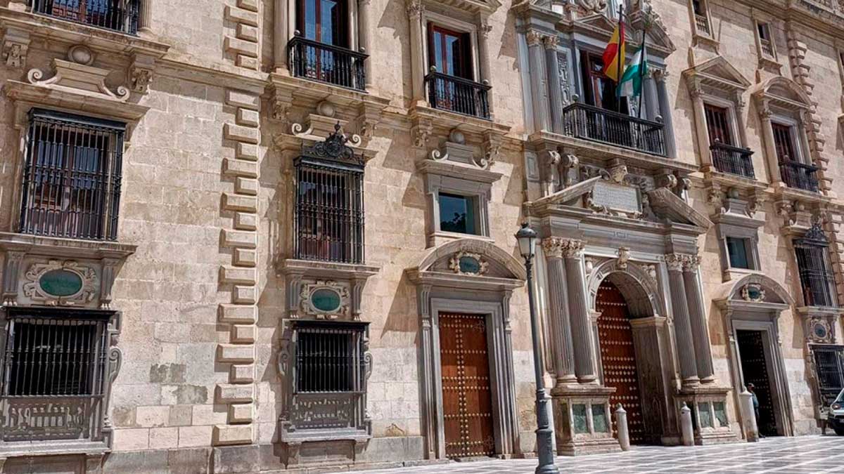 Fachada del Tribunal Superior de Justicia de Andalucía que rebajó a 1.542 euros el plus de peligrosidad de una auxiliar de enfermería