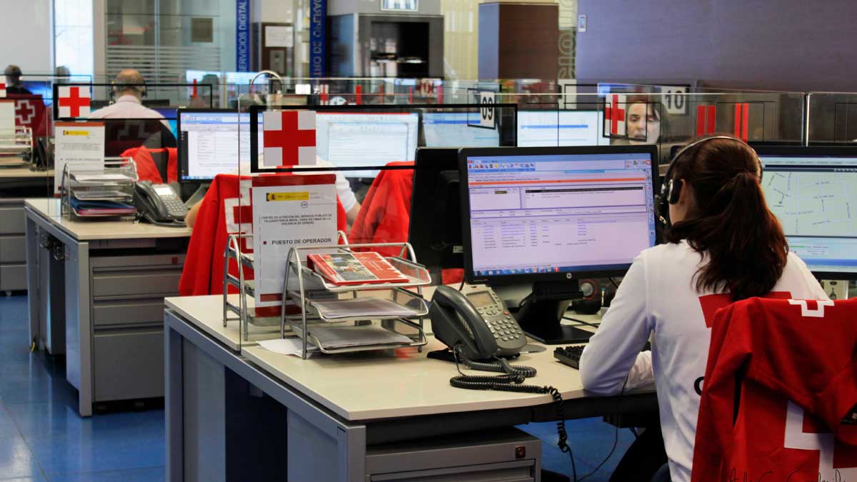 Centro de atención de la Cruz Roja en Córdoba para acompañamiento a mayores ante calor extremo