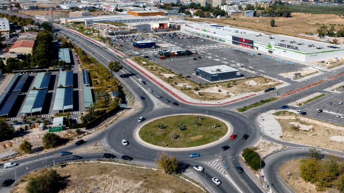 Vista aérea de la ampliación de Jaén Plaza con nuevas firmas y hotel en 20.000 m²