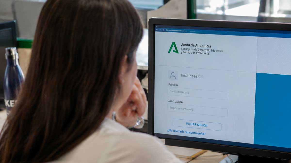 Pantalla de inicio de sesión de Séneca tras ciberataque en Junta de Andalucía