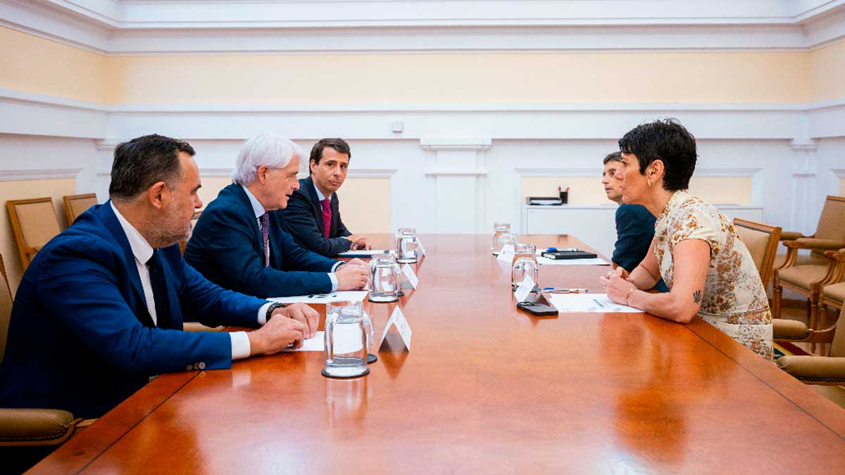 Reunión sobre la pasarela al RETA entre representantes institucionales