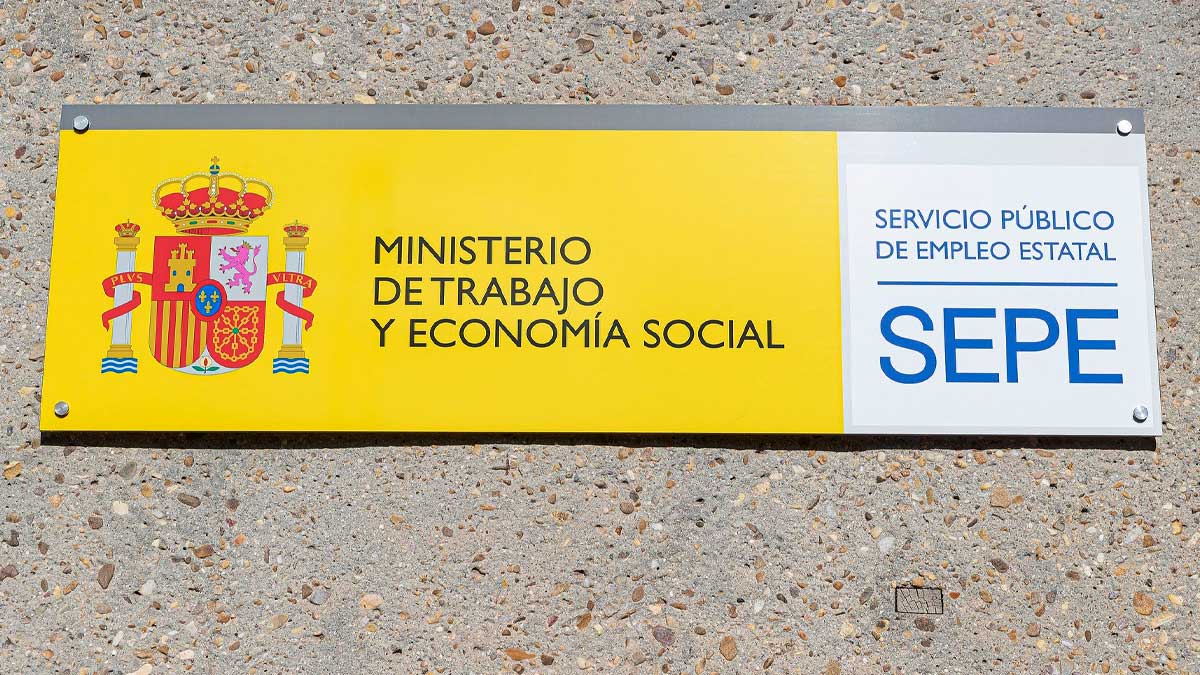 Cartel del SEPE en Andalucía sobre el subsidio para mayores de 52 años