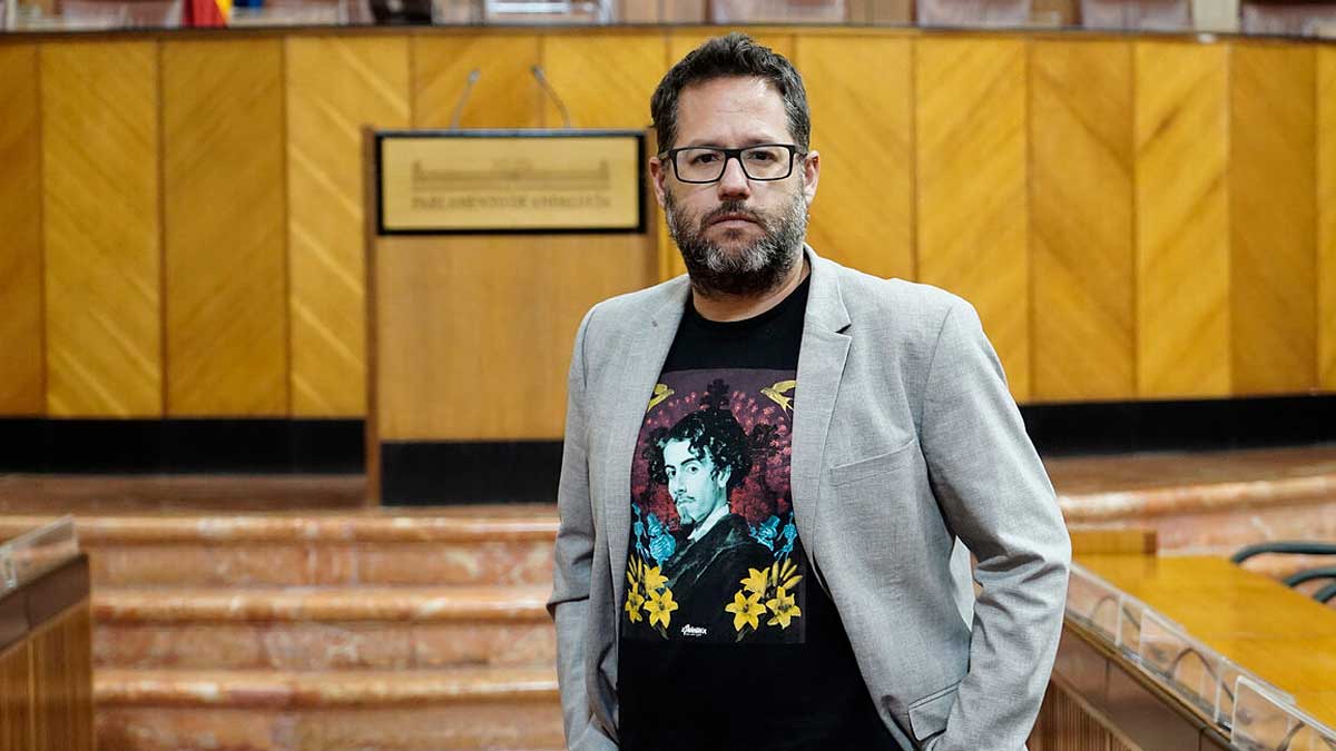 Miembro de Adelante Andalucía en el Parlamento impulsa supermercados públicos
