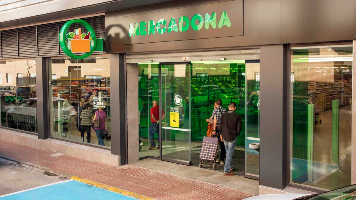 Fachada de un supermercado Mercadona en Andalucía