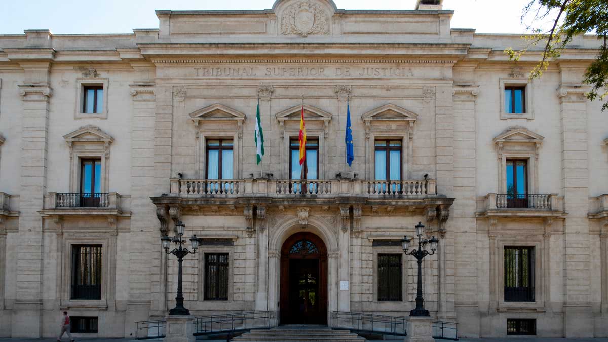 Fachada del Tribunal Superior de Justicia de Andalucía