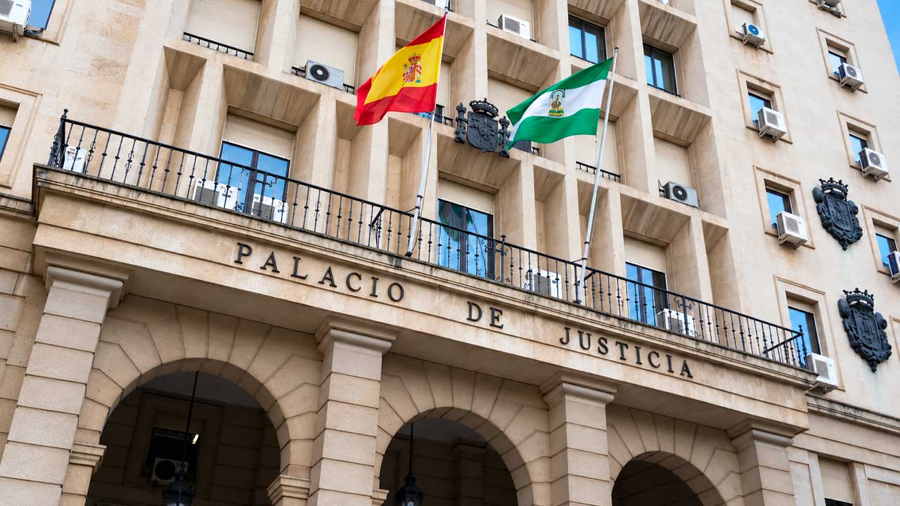Palacio de Justicia de Andalucía en una sentencia sobre el SEPE y el subsidio para mayores de 52 años