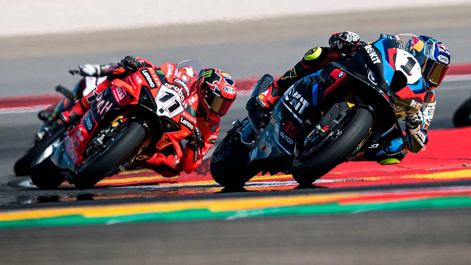 Pilotos de WorldSBK durante una carrera del Mundial de Superbike