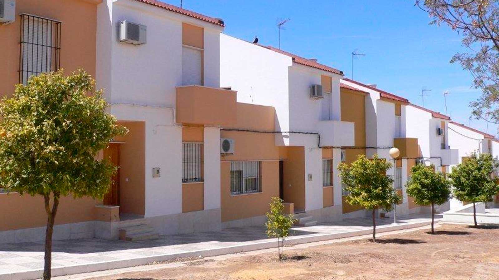 Viviendas de Marinaleda incluidas en su modelo de vivienda pública y autoconstrucción